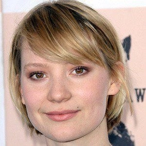 mia-wasikowska-4