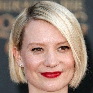 mia-wasikowska-5