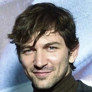 michiel-huisman-7