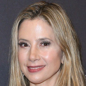 mira-sorvino-5