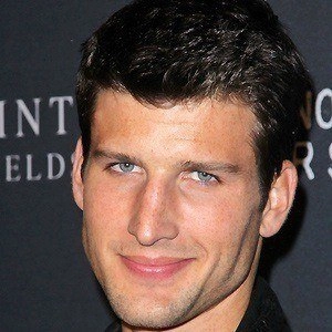 parker-young-3