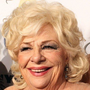 renee-taylor-7