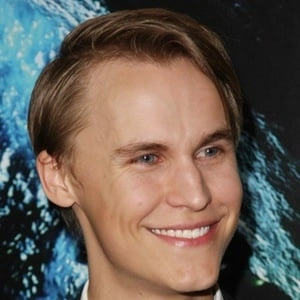 rhys-wakefield-5