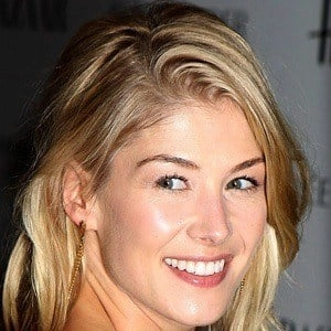 rosamund-pike-8