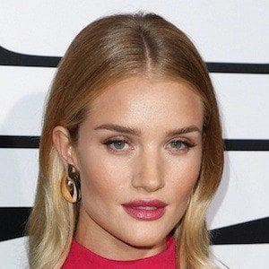 rosie-huntington-whiteley-9