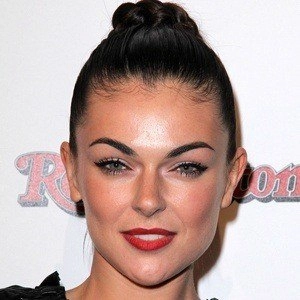 serinda-swan-7