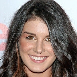 shenae-grimes-1