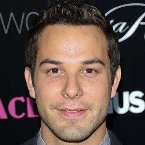 skylar-astin-3