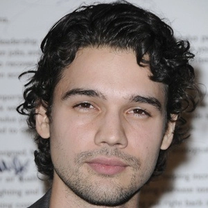 steven-strait-7