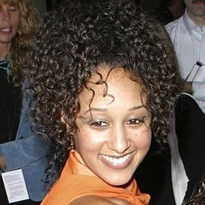 tamera-mowry-8