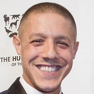 theo-rossi-8