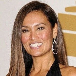 tia-carrere-5