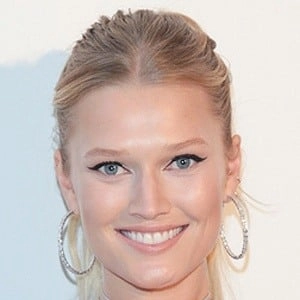 toni-garrn-9