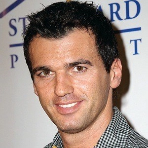 tony-dovolani-5