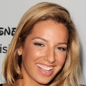 vanessa-lengies-7