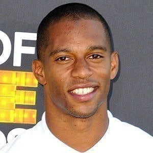 victor-cruz-3