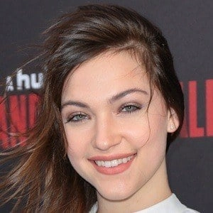 violett-beane-2