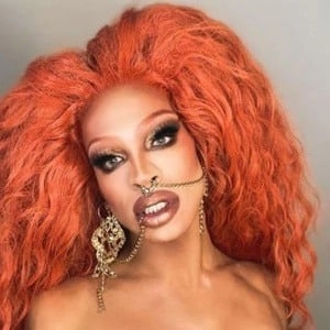 yvie-oddly-4