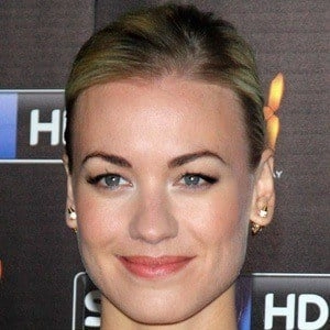 yvonne-strahovski-7