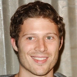 zach-gilford-8