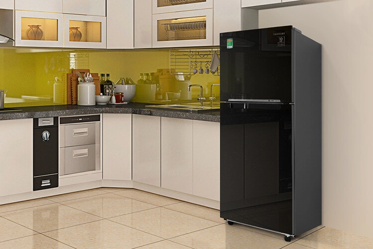 Tủ lạnh mới mua về nên làm gì? Cách sử dụng tủ lạnh mới mua sao cho tiết kiệm điện nhất