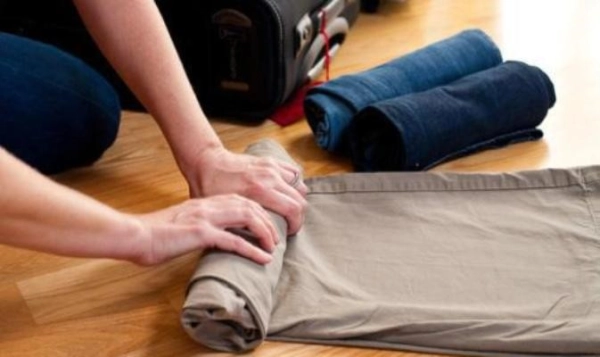 cách treo quần áo tiết kiệm diện tích