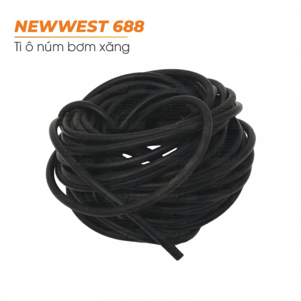 newwest688-ti-o-num-bom-xang-mau-den-cua-xich-688-new-west-met-3