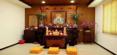 Bàn thờ Phật nên đặt hướng nào sẽ đem lại may mắn cho gia chủ