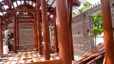 Video thi công công trình nhà gỗ của ông Nguyễn Hoàng Lâm