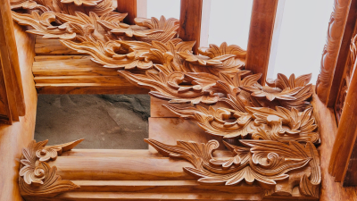 Mẫu hoa văn chạm khắc trên nếp nhà gỗ cổ truyền