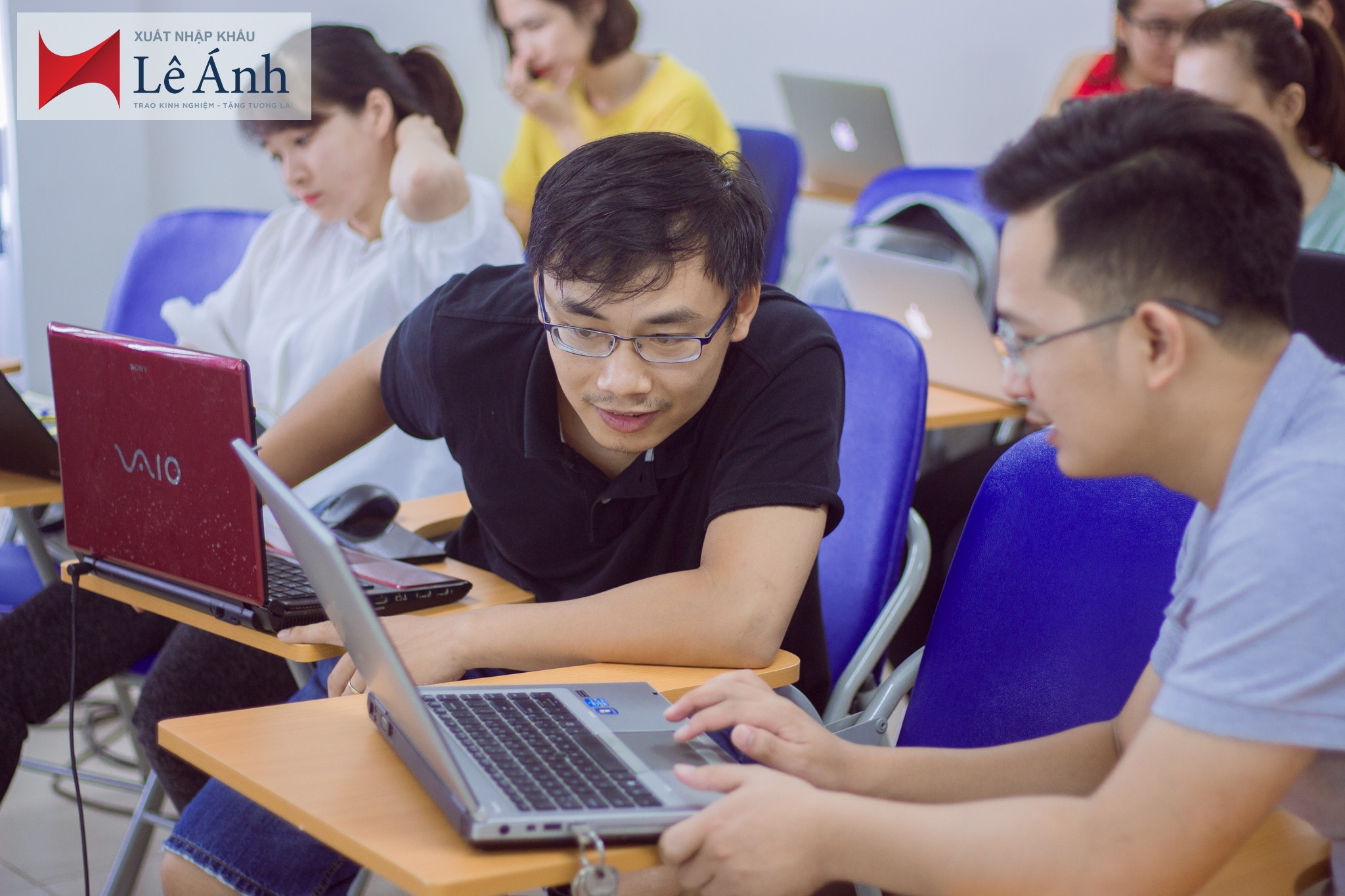 khóa học xuất nhập khẩu ở Hà Nội