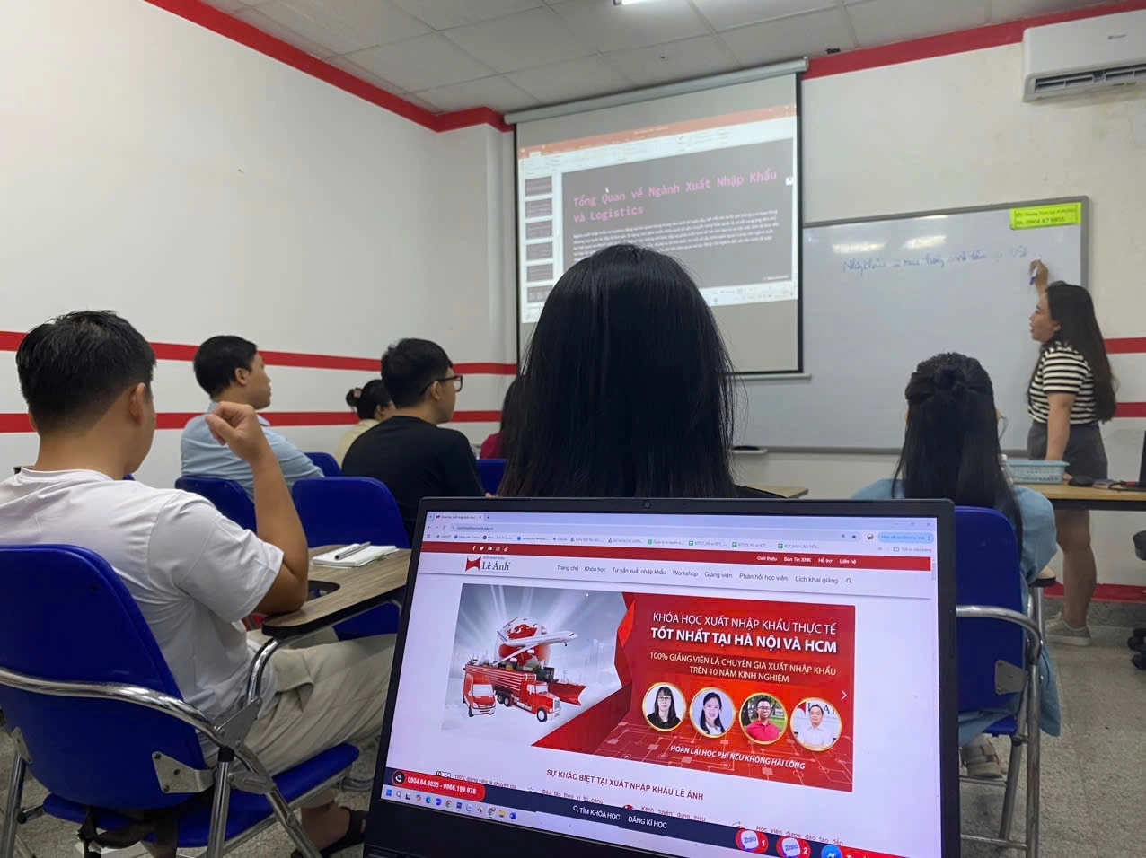 Khóa học xuất nhập khẩu logistics tại phường Gia Định